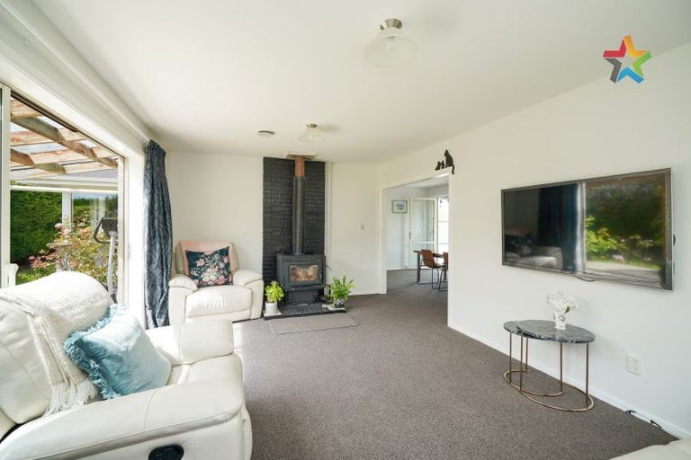 Photo of property in 165 Dunns Road, Otatara, Invercargill, 9879