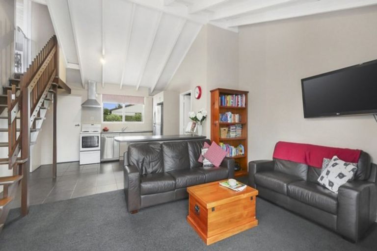 Photo of property in 1/23 Blighs Road, Strowan, Christchurch, 8052