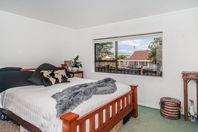 Photo of property in 10 Marendellas Drive, Bucklands Beach, Auckland, 2014