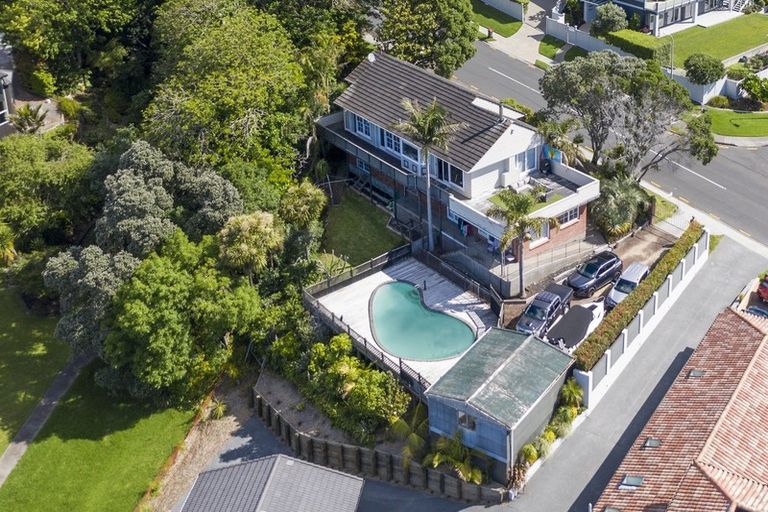 Photo of property in 20 Granger Road, Cockle Bay, Auckland, 2014