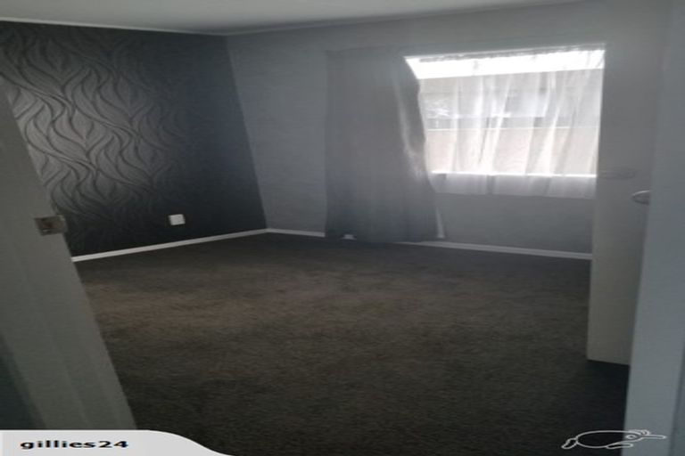 Photo of property in 18 Cumberland Place, Kelvin Grove, Palmerston North, 4414