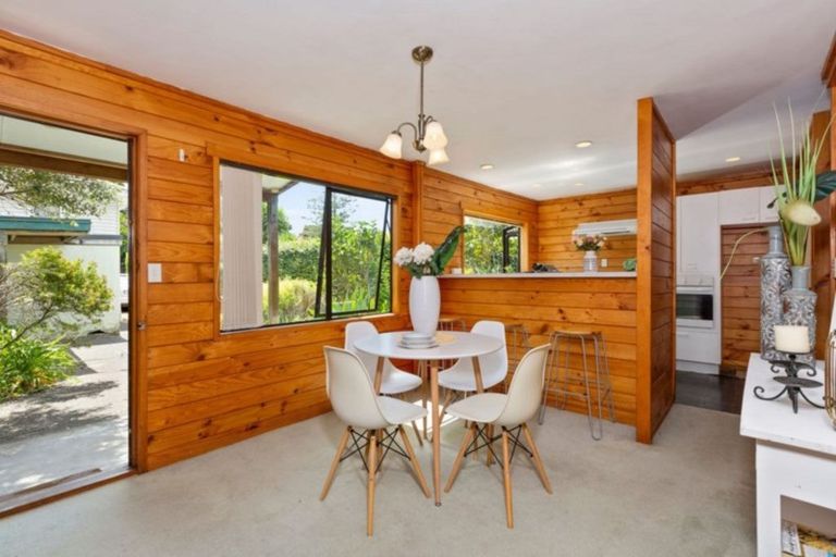 Photo of property in 2/62 Hillcrest Avenue, Hillcrest, Auckland, 0627