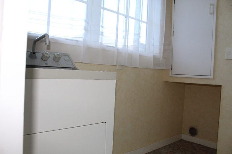 Photo of property in 11a Limbrick Street, Terrace End, Palmerston North, 4410