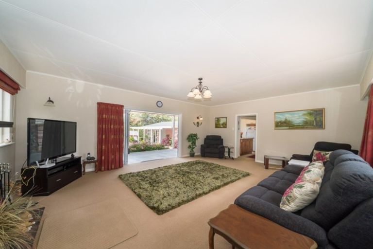 Photo of property in 297 Oroua Road, Kairanga, Palmerston North, 4475