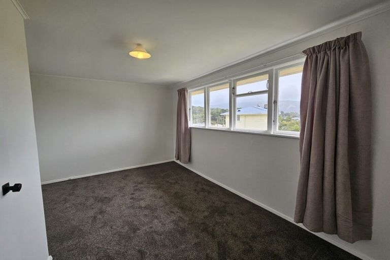 Photo of property in 121 Hampshire Street, Cannons Creek, Porirua, 5024