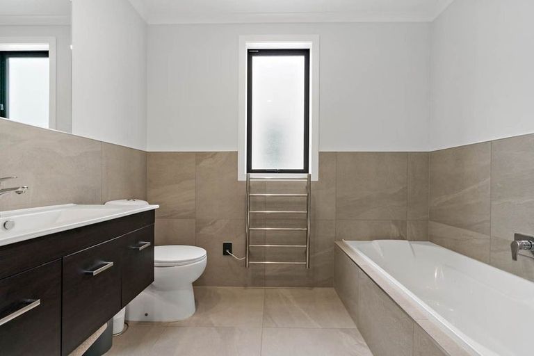 Photo of property in 30 Kauri Heart Avenue, Takanini, 2112