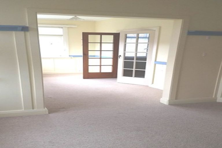 Photo of property in 62 Creswick Terrace, Northland, Wellington, 6012