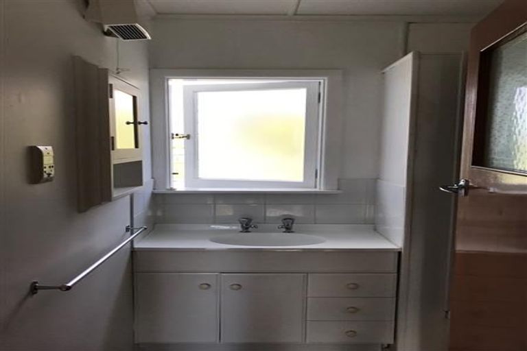 Photo of property in 1105 Cunningham Crescent, Mayfair, Hastings, 4122