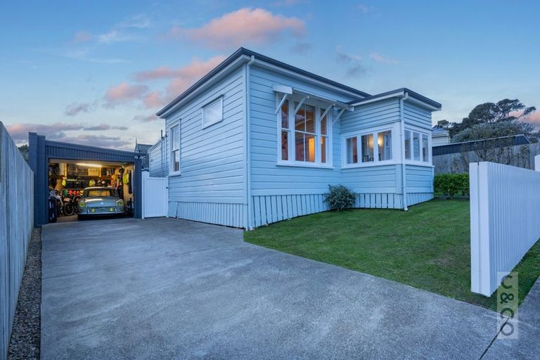 Photo of property in 30 Rata Street, Helensville, 0800