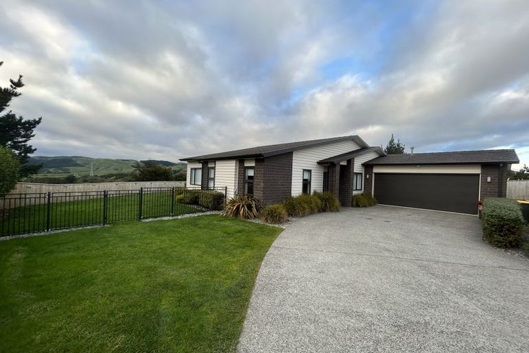 Photo of property in 116 Endeavour Drive, Whitby, Porirua, 5024