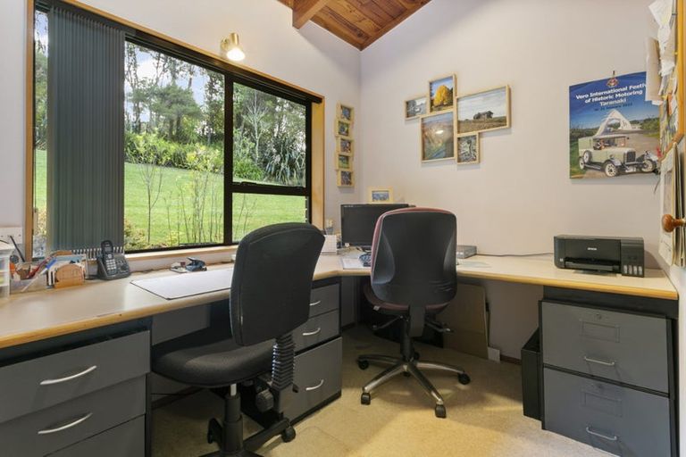 Photo of property in 161 Shaw Road, Oratia, Auckland, 0604