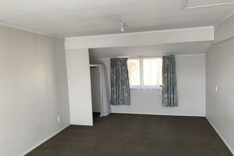 Photo of property in 92 Carrington Avenue, Silverdale, Hamilton, 3216