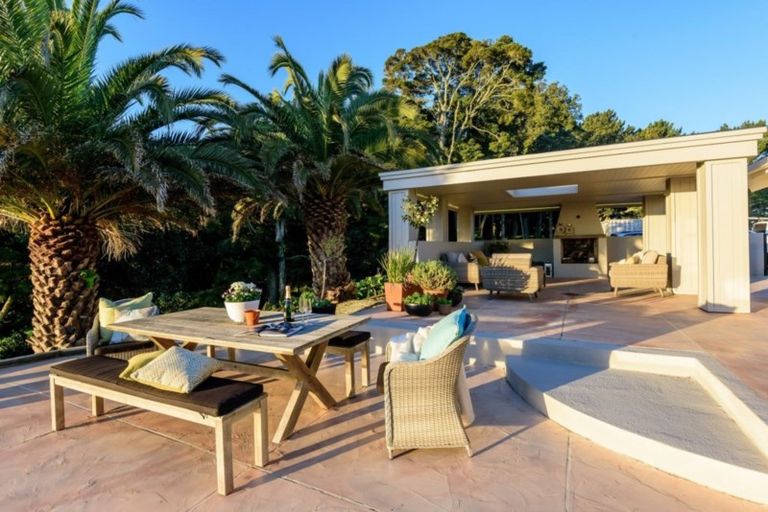 Photo of property in 214 Alfriston Ardmore Road, Ardmore, Papakura, 2582