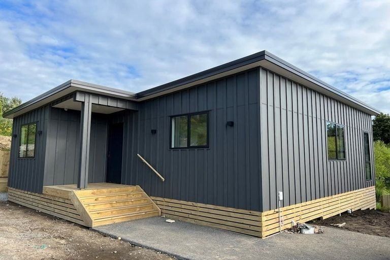 Photo of property in 16 Wrybill Way, Welcome Bay, Tauranga, 3112