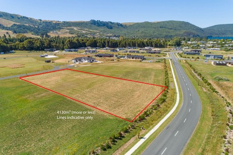 Photo of property in 4 Ribbonwood Lane, Kinloch, Taupo, 3377