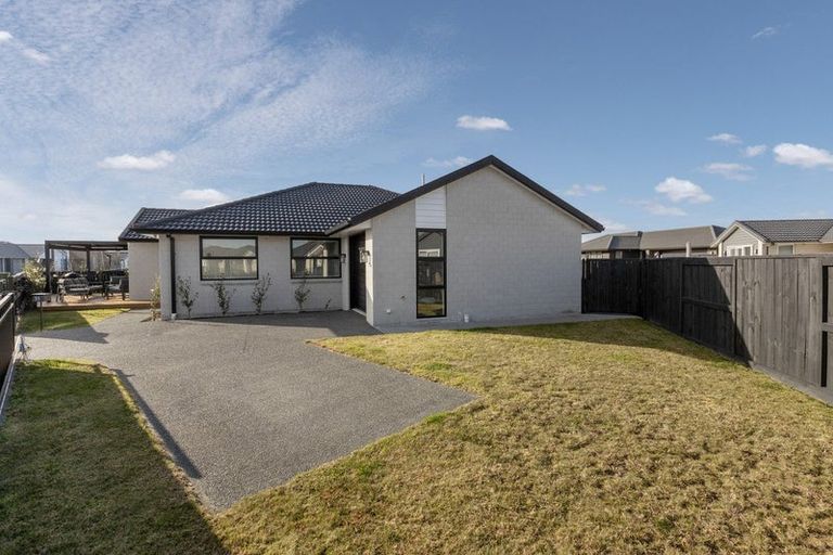 Photo of property in 55 Hills View Drive, Papamoa, 3118