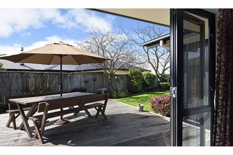 Photo of property in 10 Hollybush Drive, Brightwater, 7022