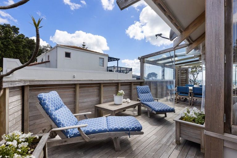 Photo of property in 5 Marine Parade, Orewa, 0931