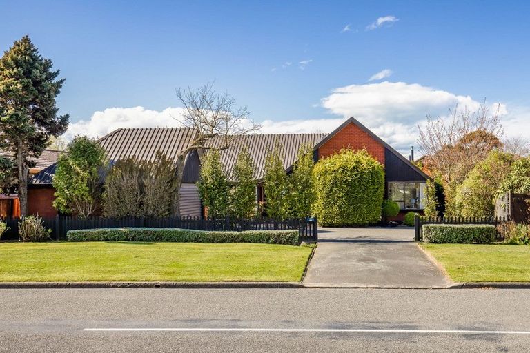 Photo of property in 470 Avonhead Road, Avonhead, Christchurch, 8042