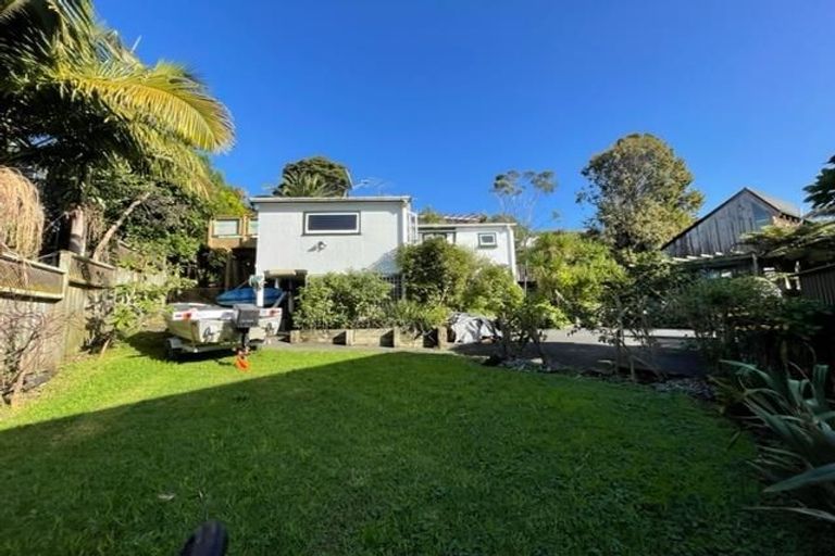 Photo of property in 38 Hythe Terrace, Mairangi Bay, Auckland, 0630