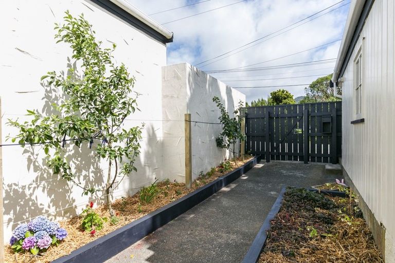 Photo of property in 61 Jubilee Road, Khandallah, Wellington, 6035