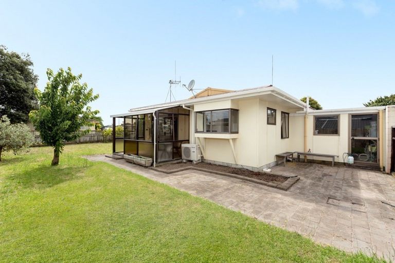 Photo of property in 1 Tania Place, Mount Maunganui, 3116