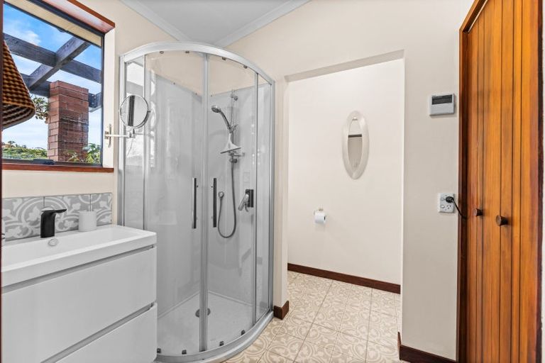 Photo of property in 37 Chinnerys Road, Woodend, 7610