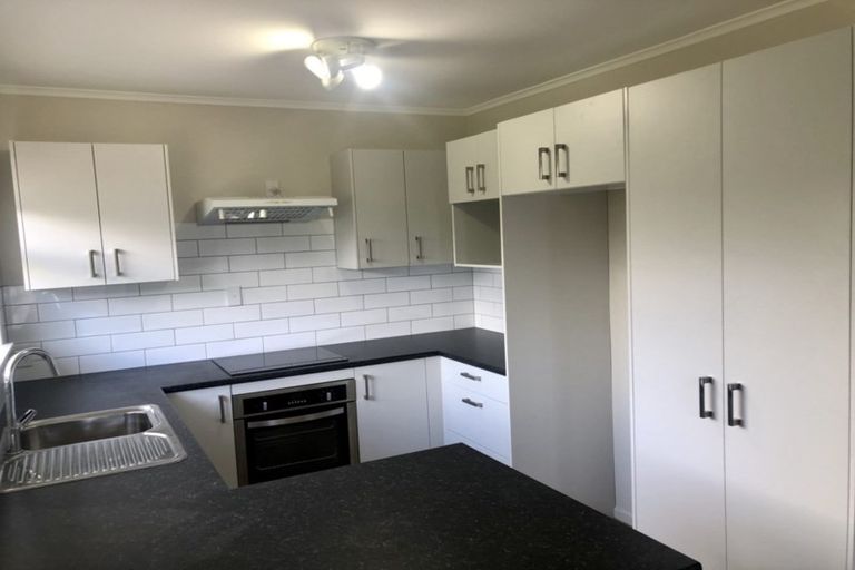 Photo of property in 199 Chivalry Road, Glenfield, Auckland, 0629