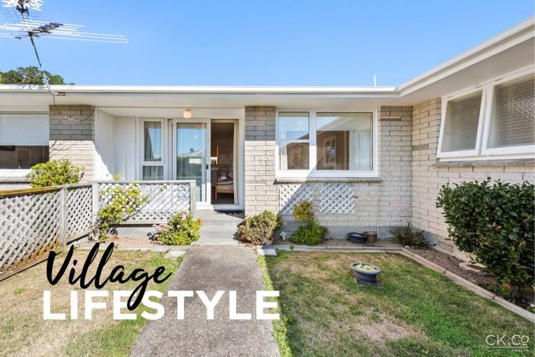 Photo of property in 8/238 Muritai Road, Eastbourne, Lower Hutt, 5013