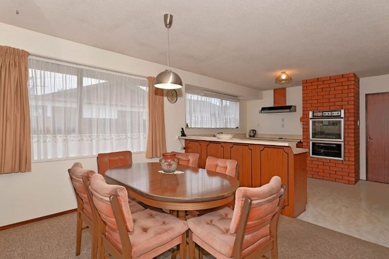 Photo of property in 74 Anglesea Avenue, Parklands, Christchurch, 8083