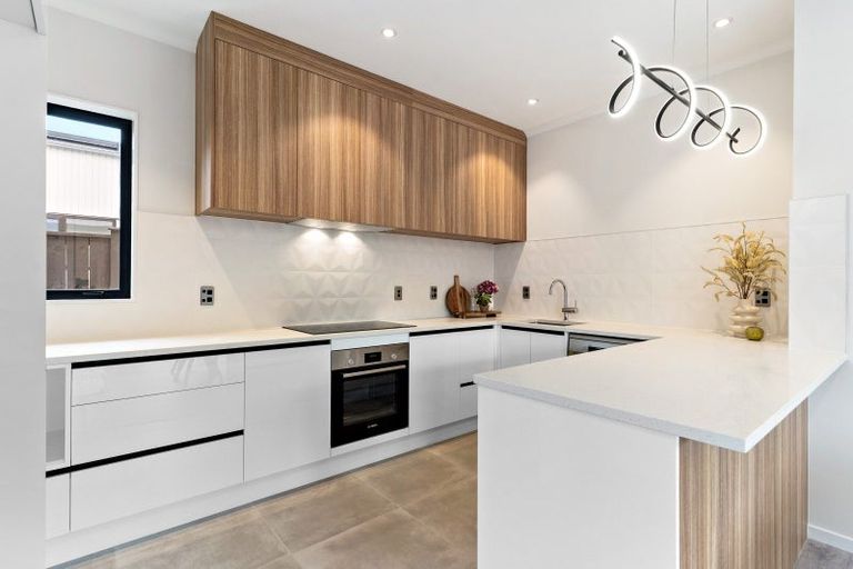 Photo of property in 11 Arahi Road, Clevedon, 2582