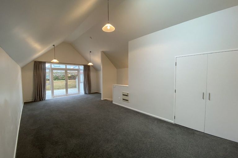 Photo of property in Pirie Street Townhouses, 22/35 Pirie Street, Mount Victoria, Wellington, 6011