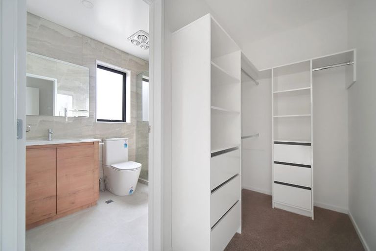 Photo of property in 8 Tiraumea Drive, Pakuranga, Auckland, 2010