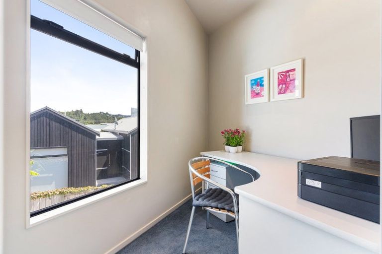 Photo of property in 210 Linton Crescent, Whangamata, 3620