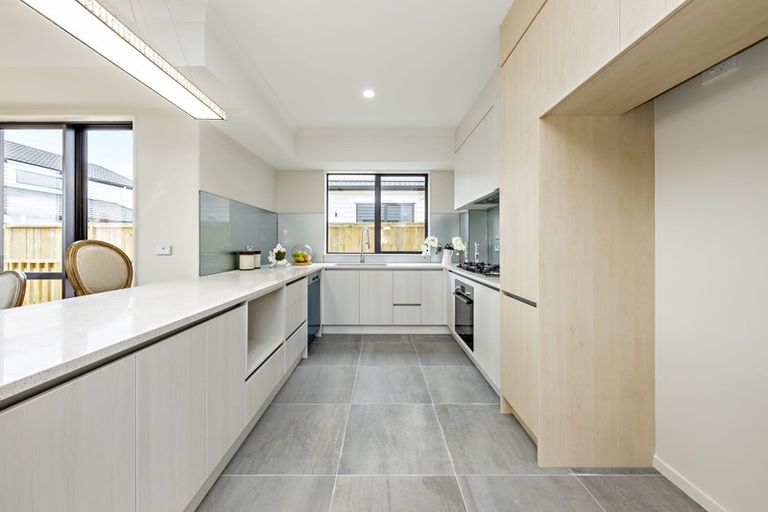 Photo of property in 11 Lavey Road, Flat Bush, Auckland, 2019