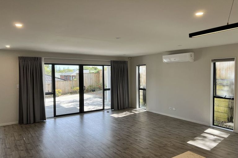 Photo of property in 15d Bond Crescent, Forrest Hill, Auckland, 0620