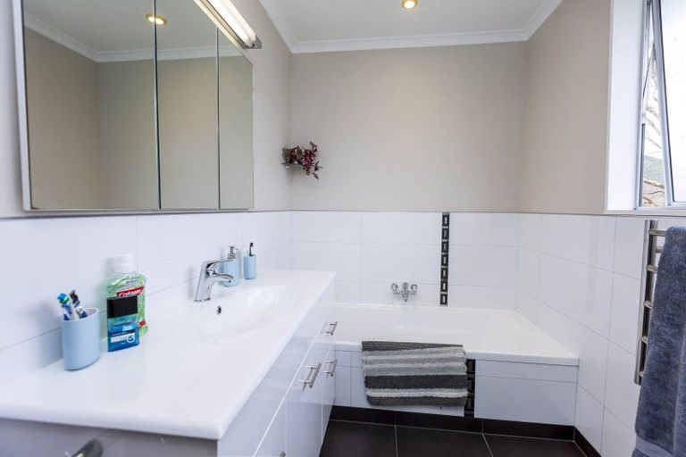 Photo of property in 19 Haylock Grove, Totara Park, Upper Hutt, 5018