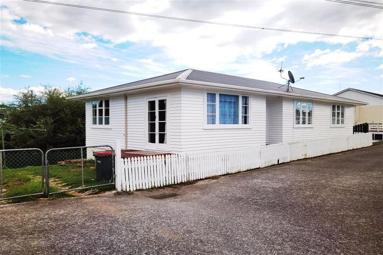 Photo of property in 3c Fulton Crescent, Otara, Auckland, 2023