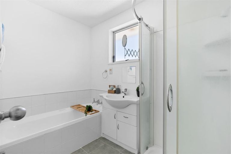 Photo of property in 2/59 Gardiners Road, Bishopdale, Christchurch, 8051