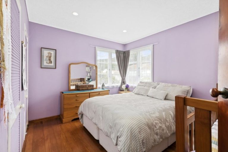 Photo of property in 35 Hunter Street, Taita, Lower Hutt, 5011