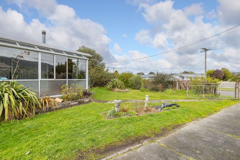 Photo of property in 9 William Benton Street, Featherston, 5710