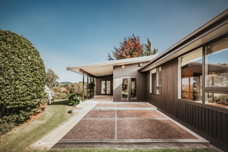 Photo of property in 345 Devonport Road, Tauranga, 3110