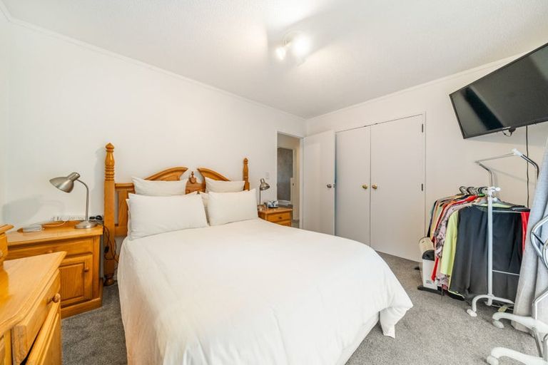 Photo of property in 2/19 James Grove, Stokes Valley, Lower Hutt, 5019