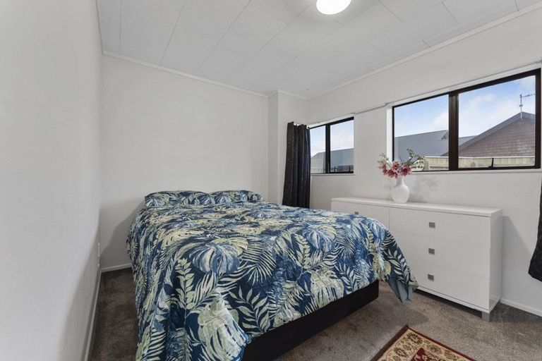 Photo of property in 15 Hanmer Place, Highbury, Palmerston North, 4412