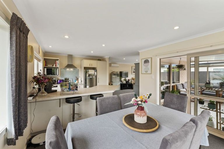 Photo of property in 23 Bowen Street, Woodville, 4920