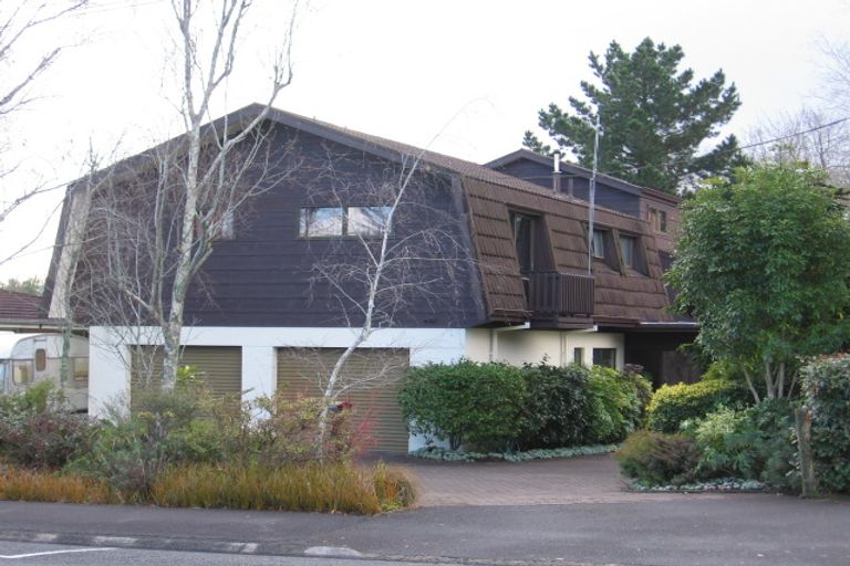 Photo of property in 39 Edinburgh Road, Hillcrest, Hamilton, 3216