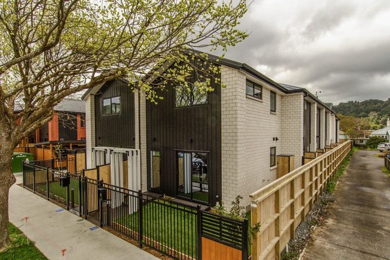 Photo of property in 1/10 Biddle Crescent, Taita, Lower Hutt, 5011