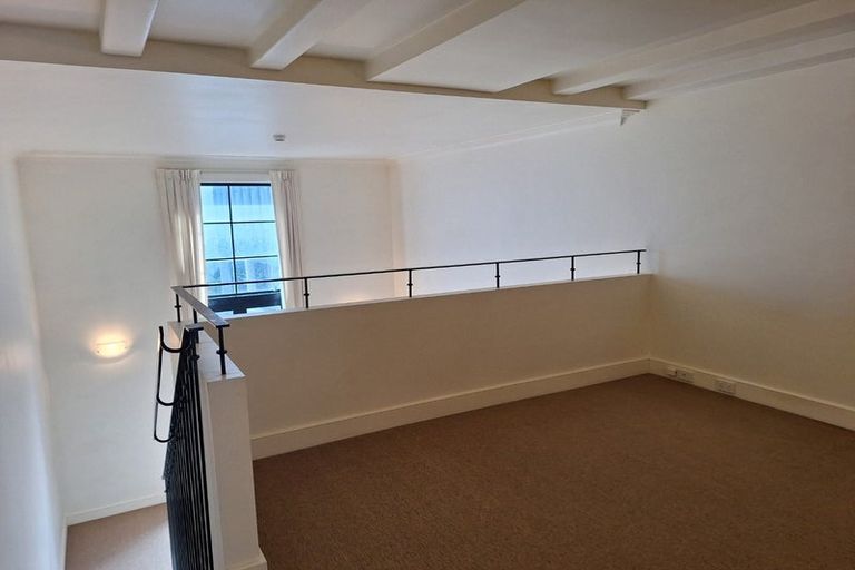 Photo of property in Dakota Buildings, 2d/5 Cheshire Street, Parnell, Auckland, 1052