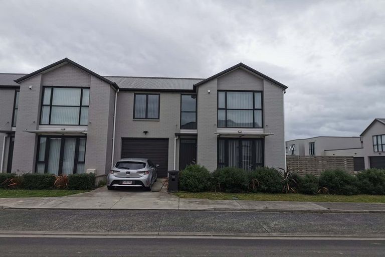 Photo of property in 15 Kapia Drive, Takanini, 2112