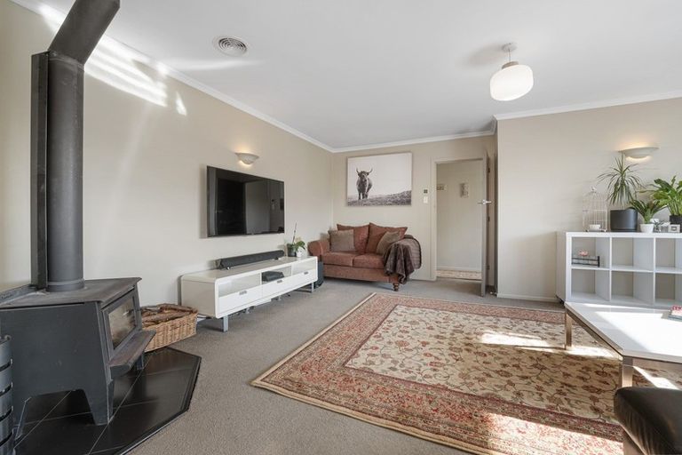 Photo of property in 293 Huatoki Street, Upper Vogeltown, New Plymouth, 4310